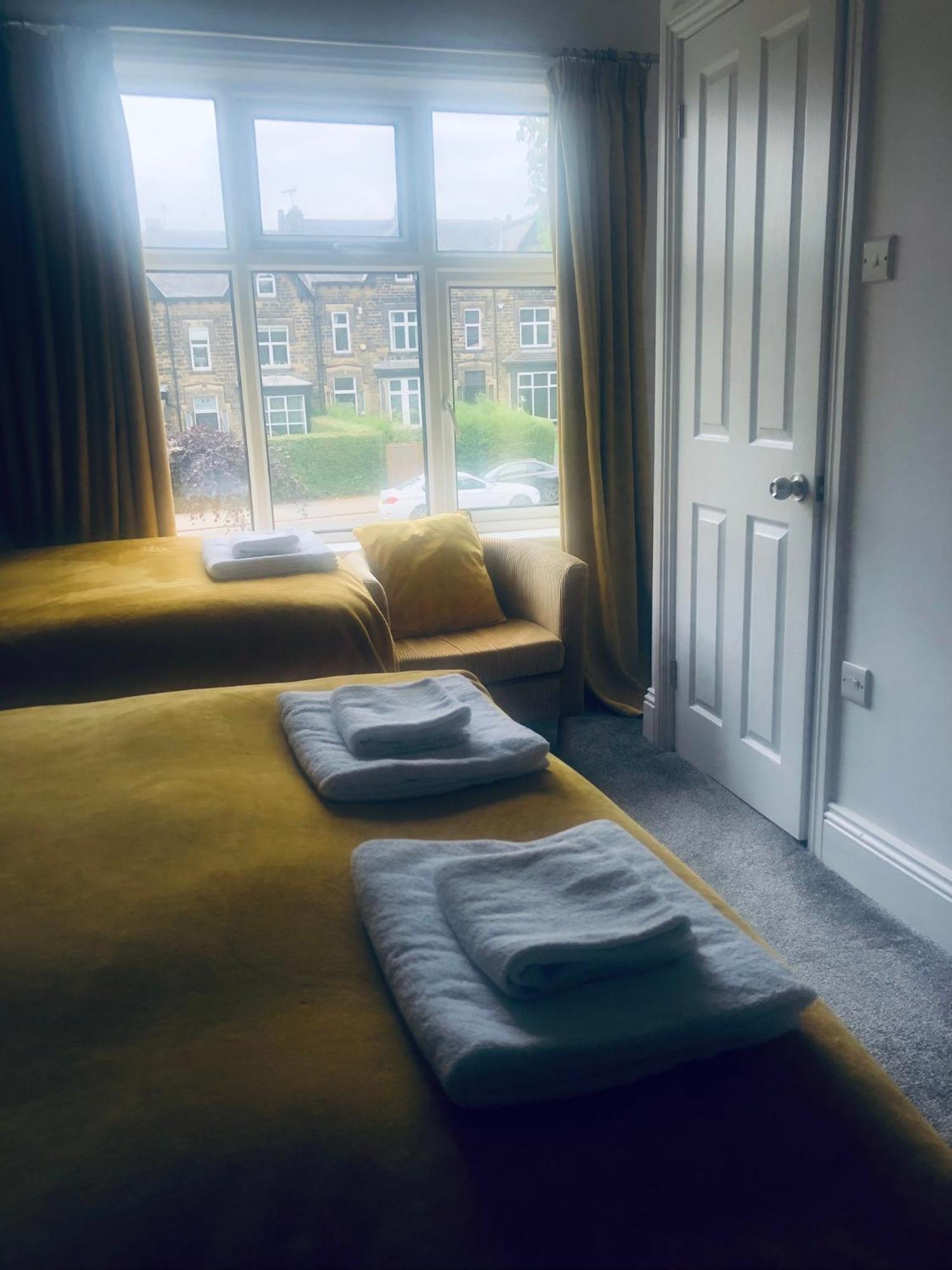 The Beechwood Bed & Breakfast Лийдс Екстериор снимка