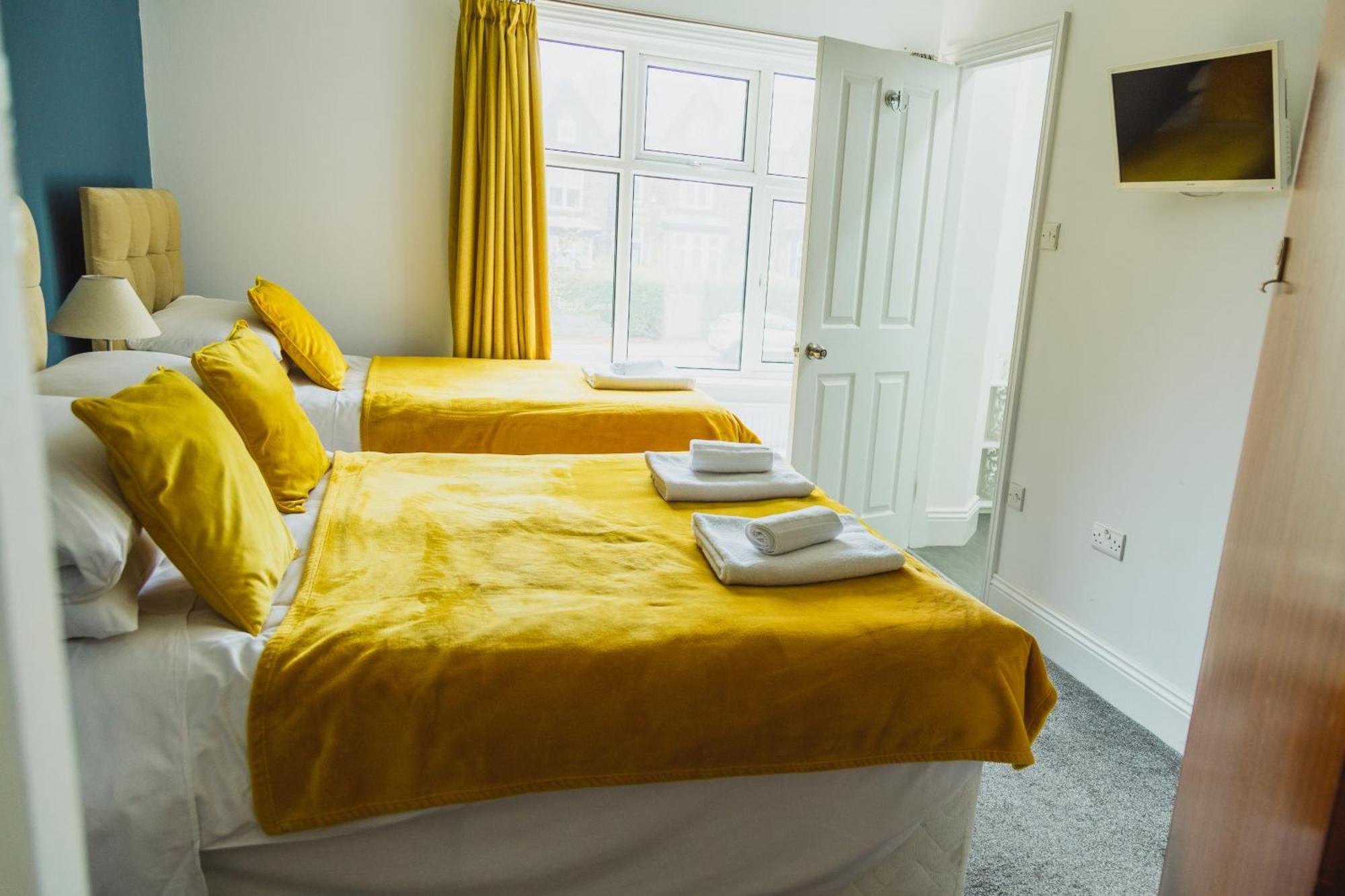 The Beechwood Bed & Breakfast Лийдс Екстериор снимка